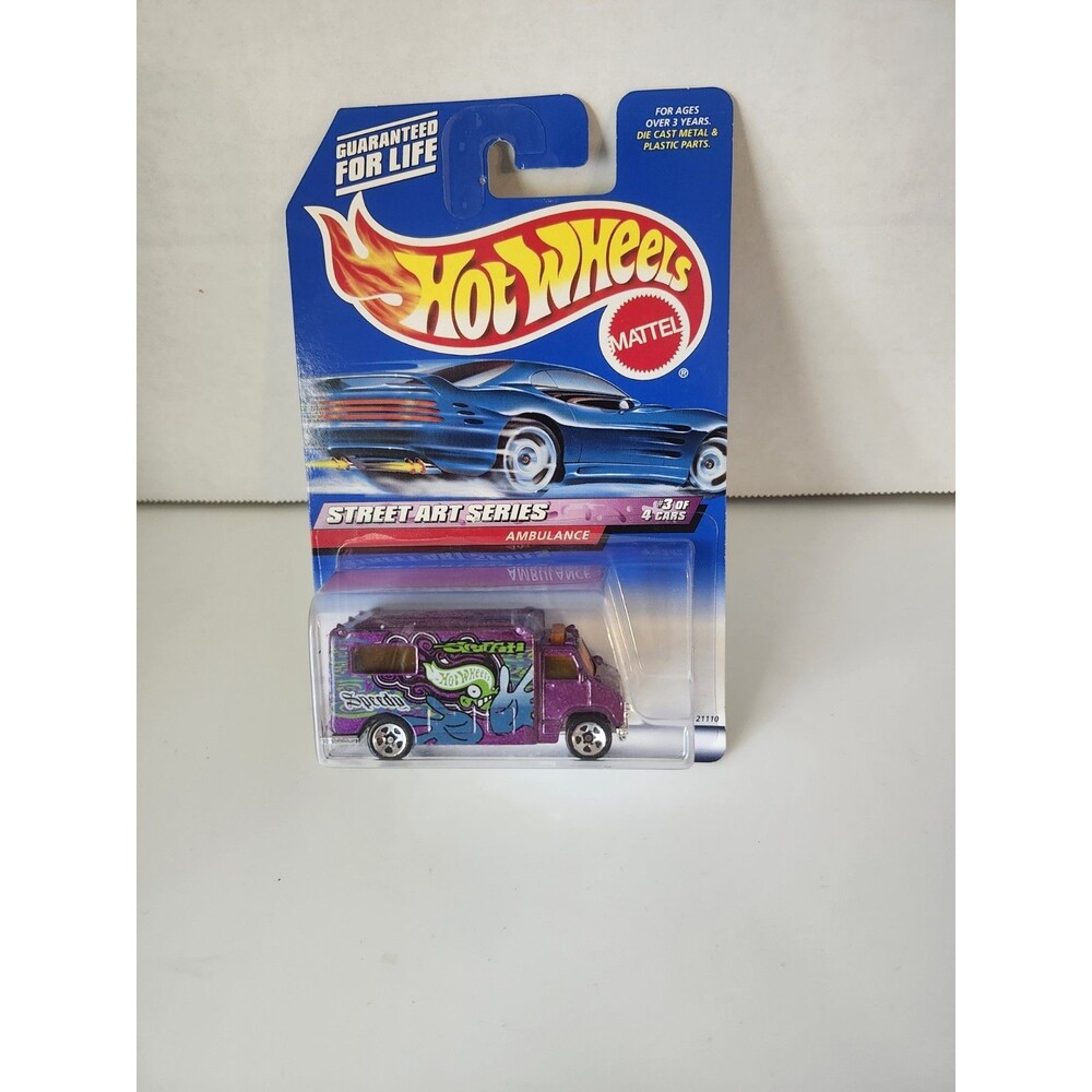Hot Wheels 1:64 Scale 1998 Street Art Series AMBULANCE